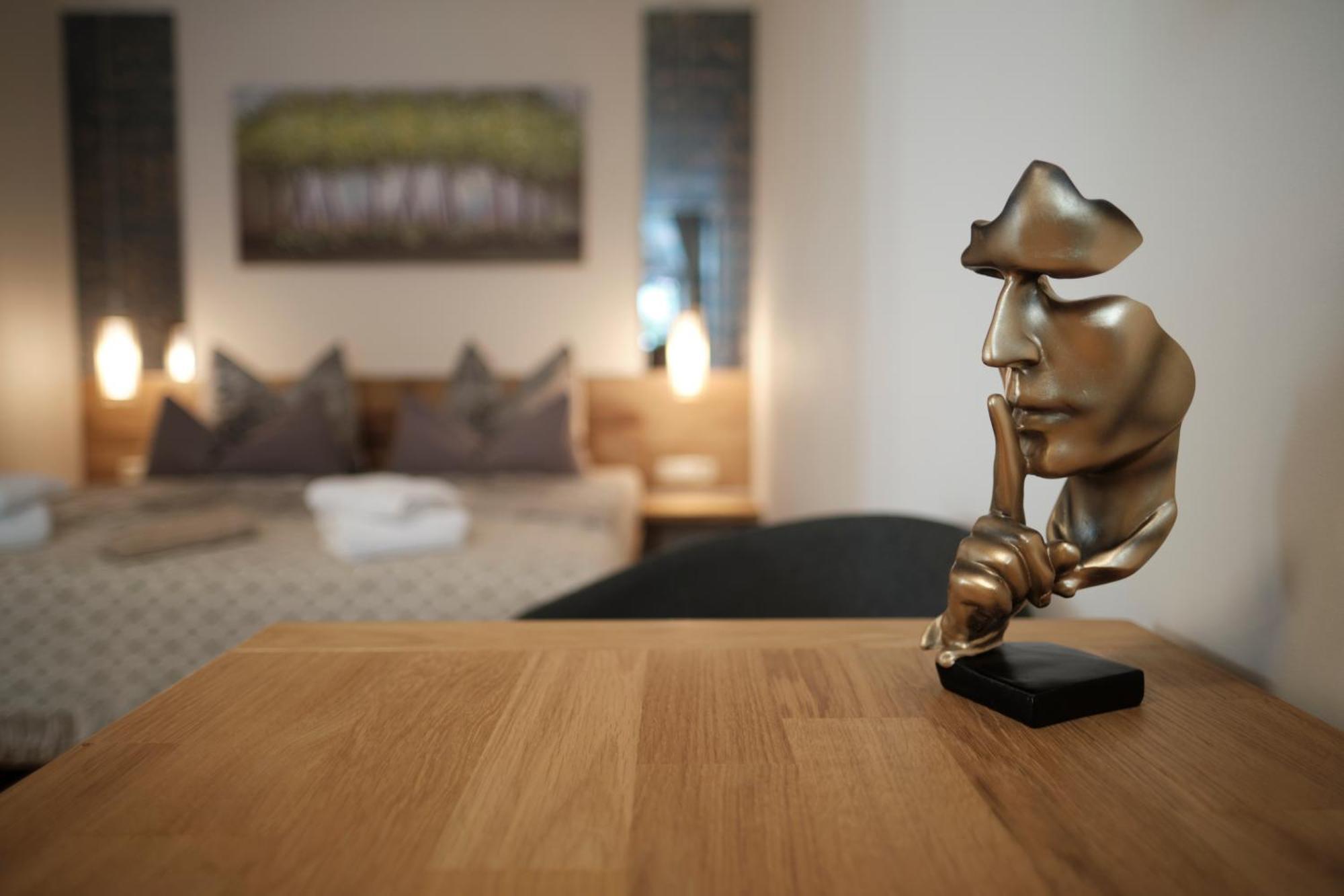 Apartments Zur Alten Konditorei Шверин Номер фото
